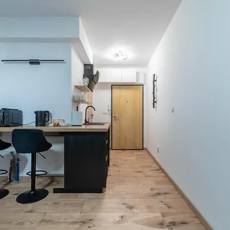 Posnania Parking Samodzielne Zameldowanie 24h *